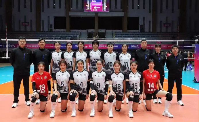 �ഺ�籩���ӱ�ѩ����Ů��ն��������ʤ