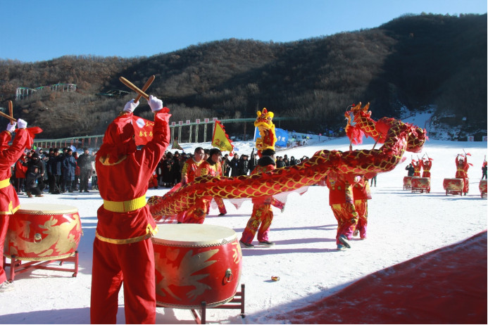 �������ӱ�����ѩ �ػʵ������������˱�ѩʢ��