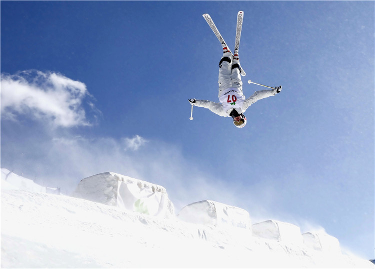 专题频道 冰雪冬奥 欢乐冰雪近年来,为更好地推广普及大众冰雪运动