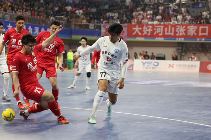 ������ڣ���ʦ�ʶ�����ҫ���ڰ��˹�...